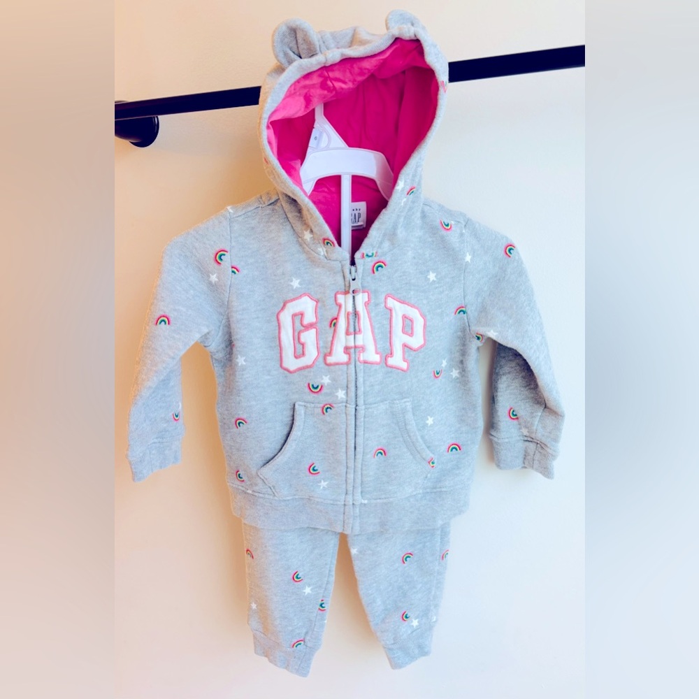 Baby girl GAP sweatsuit